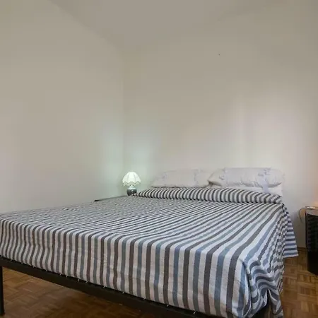 Ampio Soleggiato Appartamento Sanremo